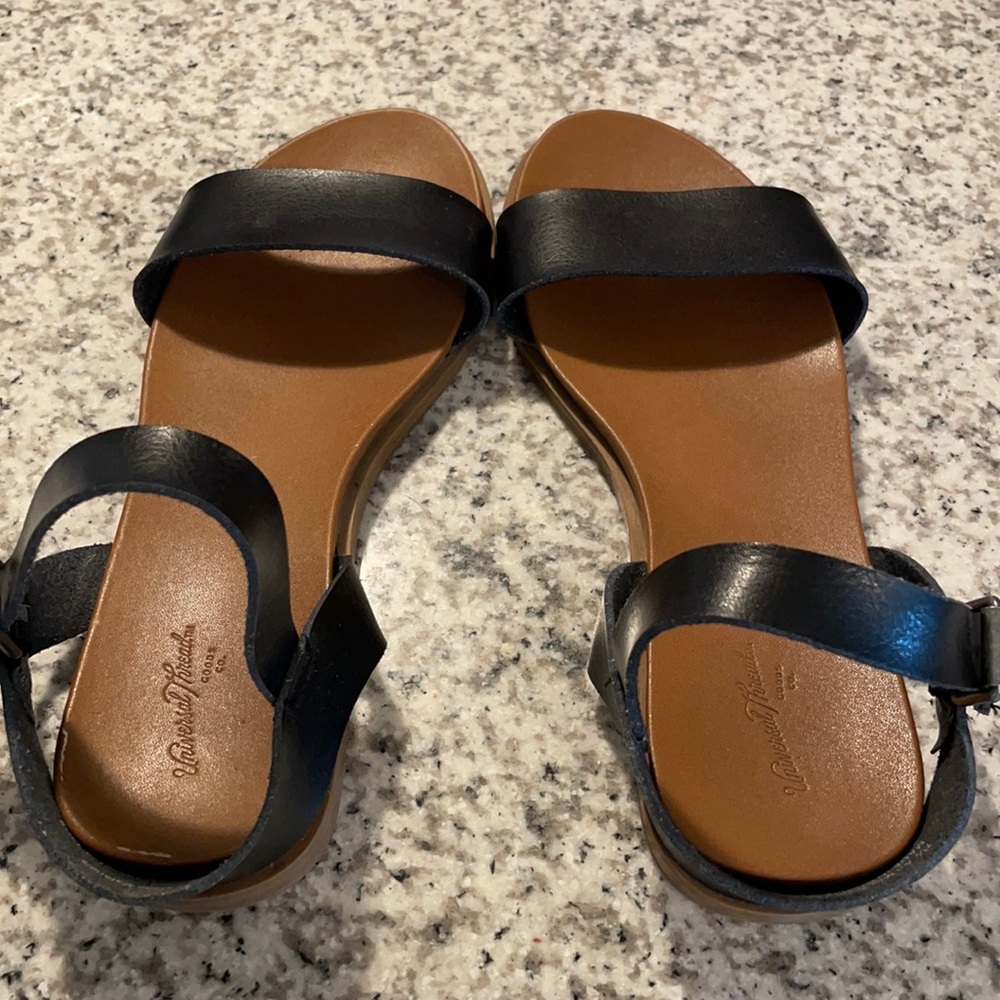 Universal Thread Black Sandals